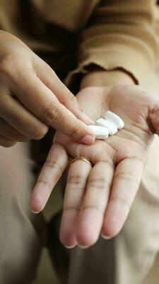 how to reduce extended release metformin side effects naturally